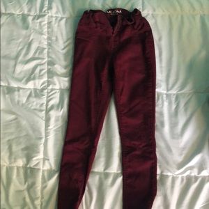 Girl's skinny jegging
